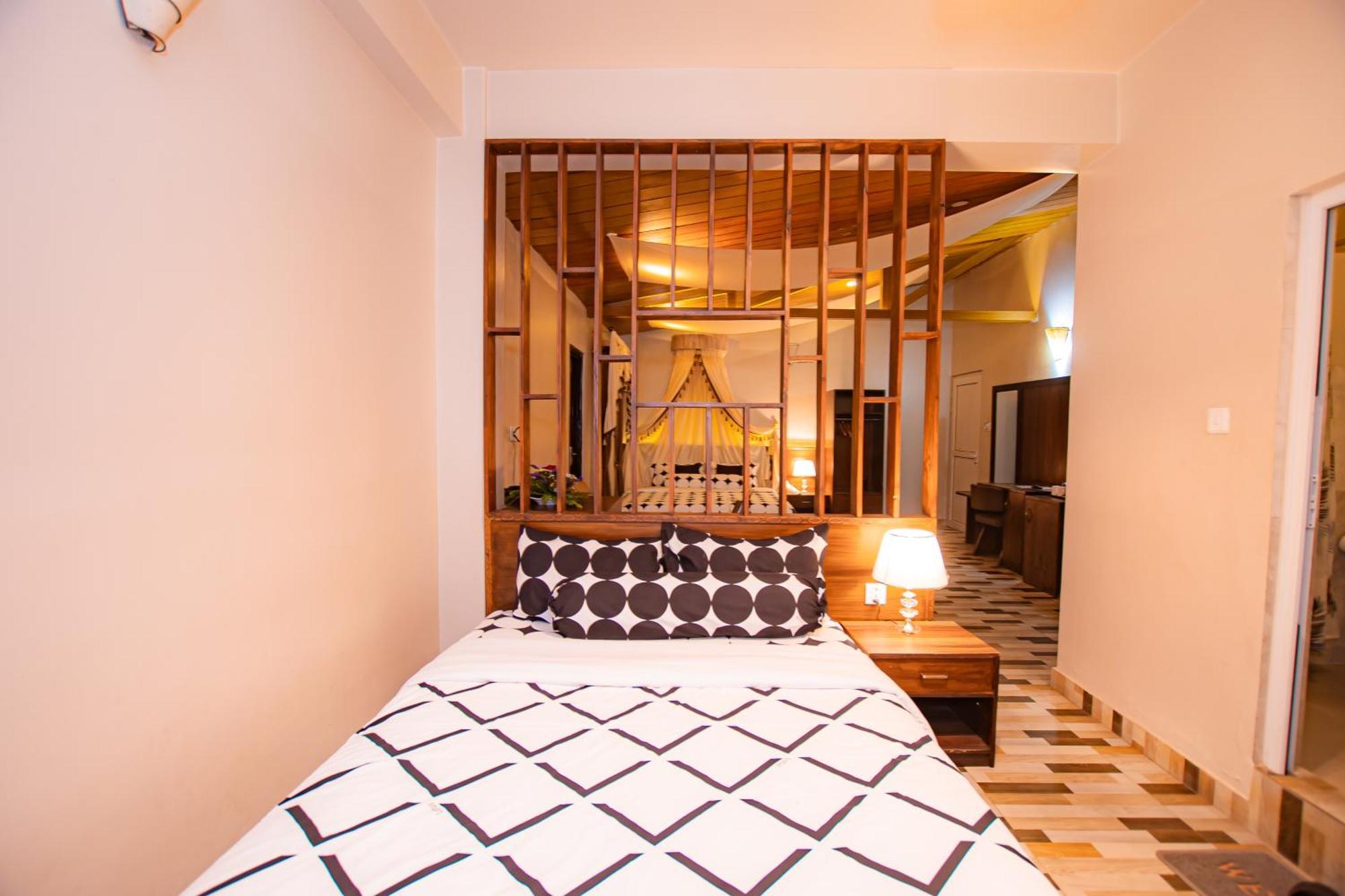 Busy Bee Resort, Pokhara Extérieur photo