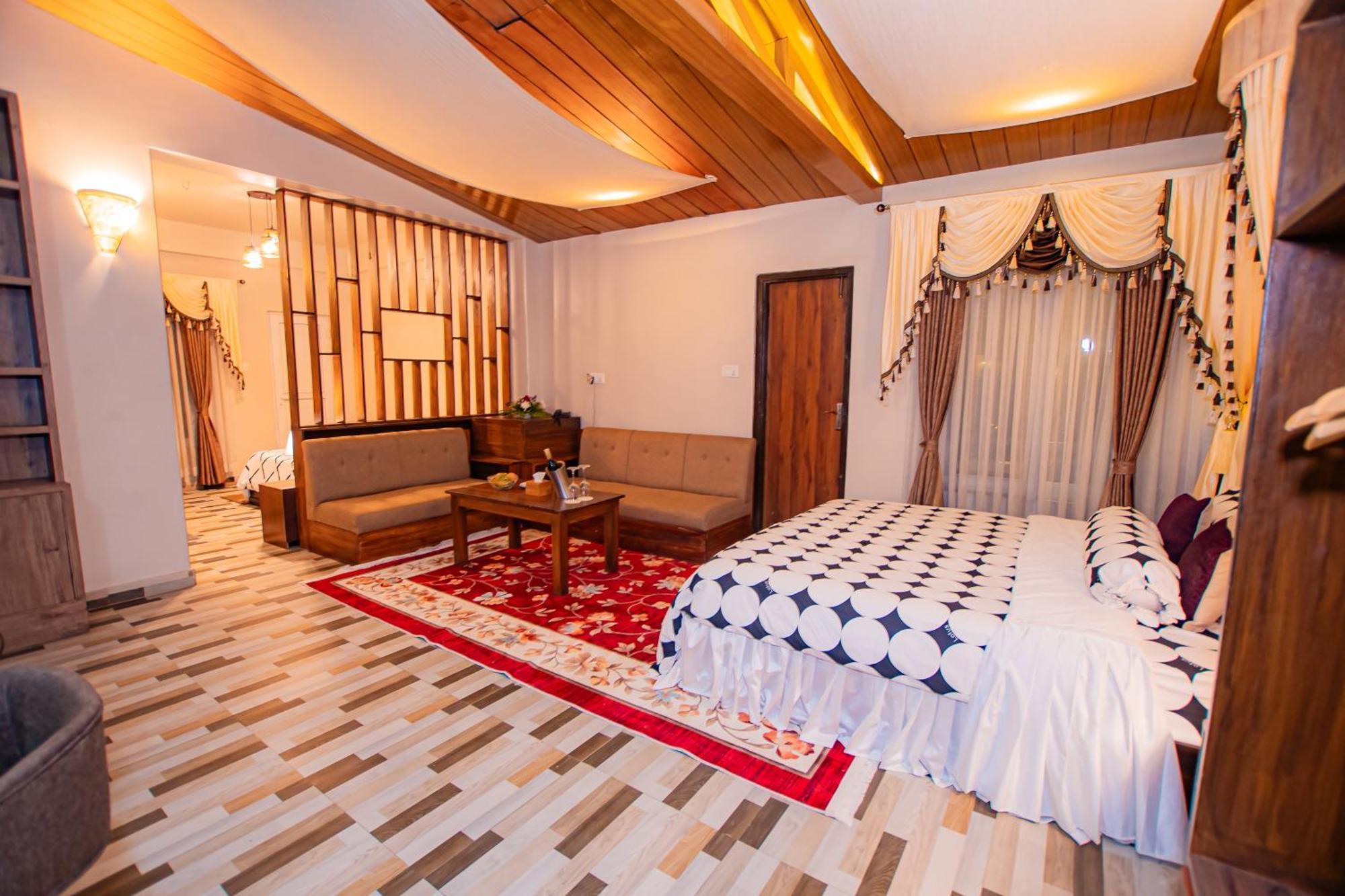 Busy Bee Resort, Pokhara Extérieur photo