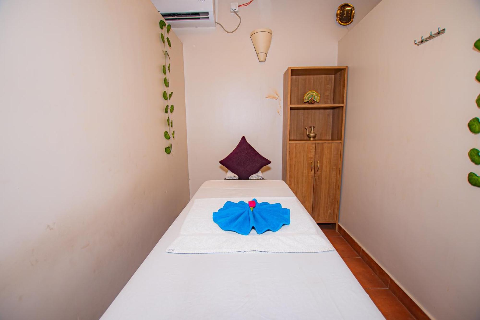 Busy Bee Resort, Pokhara Extérieur photo