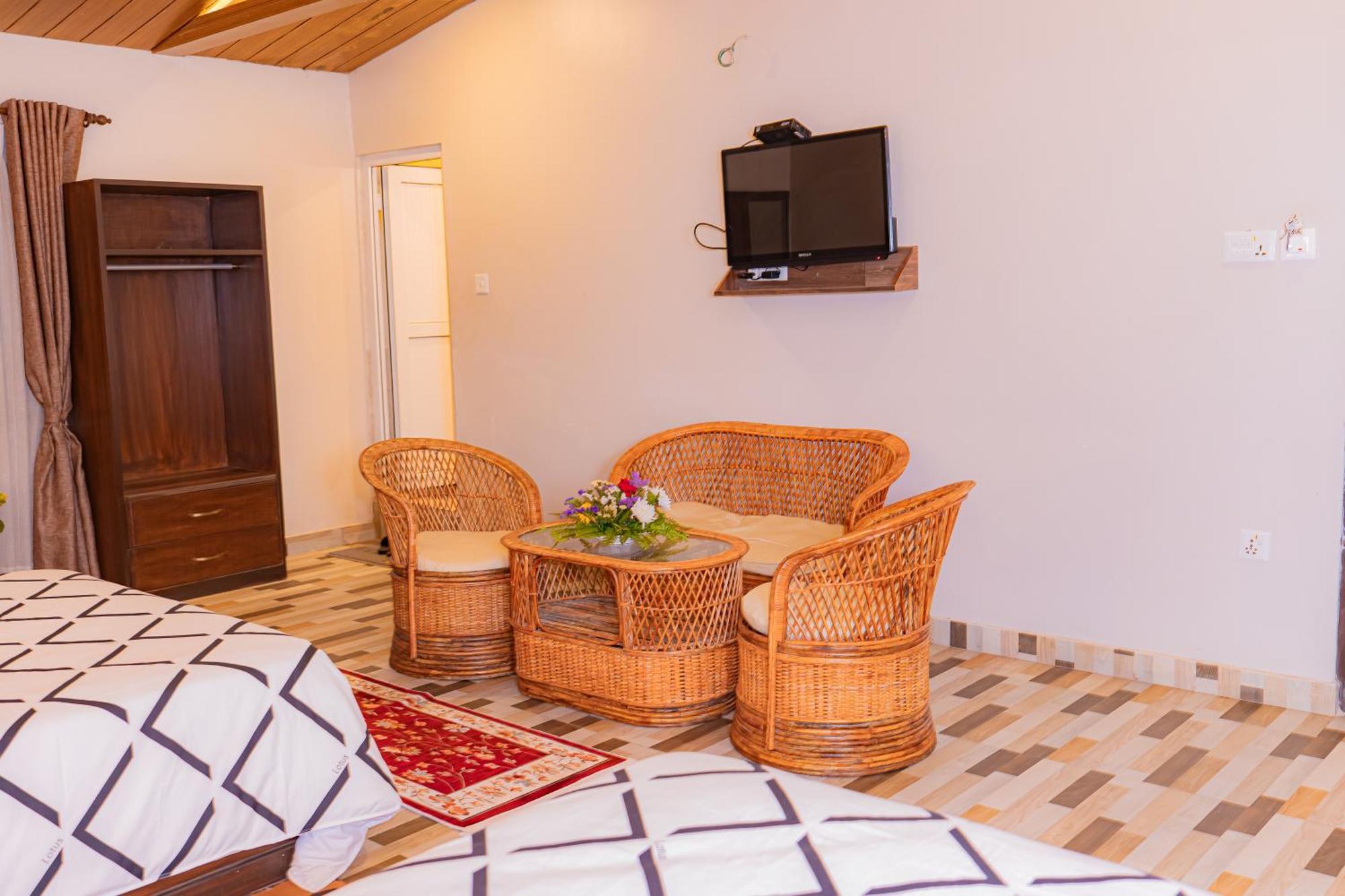 Busy Bee Resort, Pokhara Extérieur photo