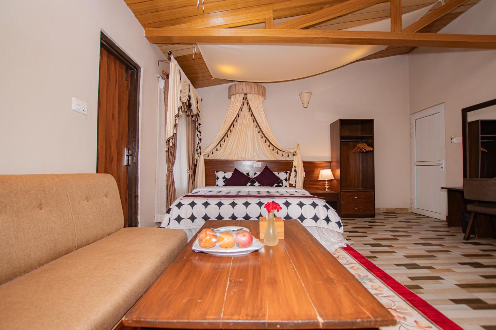 Busy Bee Resort, Pokhara Extérieur photo
